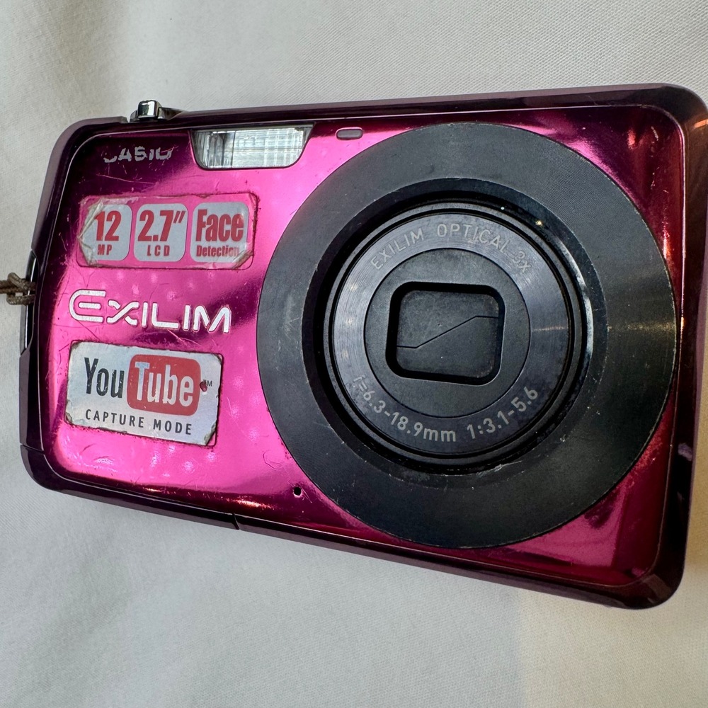 CASIO EXILIM EX-S7 CCD 12MP Digital Camera Metallic Fully Tested battery incl.